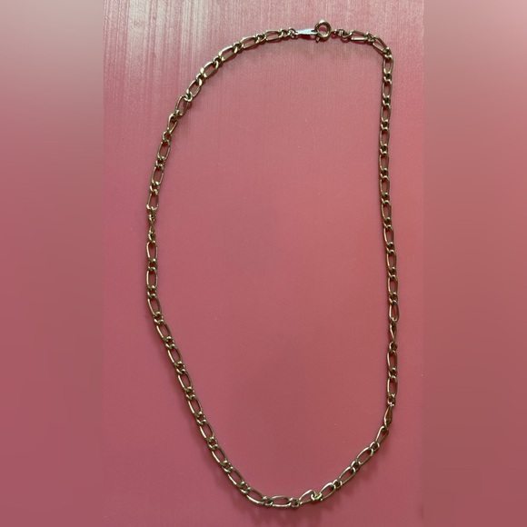 Gold Chain Necklace 🌟 - Picture 3 of 3